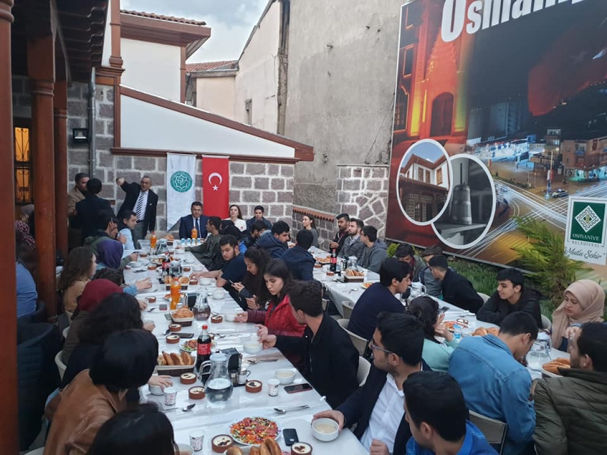 MHP Adana Milletvekili, Hemşerimiz Sayın Ayşe Sibel Ersoy'un Katkılarıyla Osmaniye Vakfı'nın Ramazan Ayının 4. İftarı