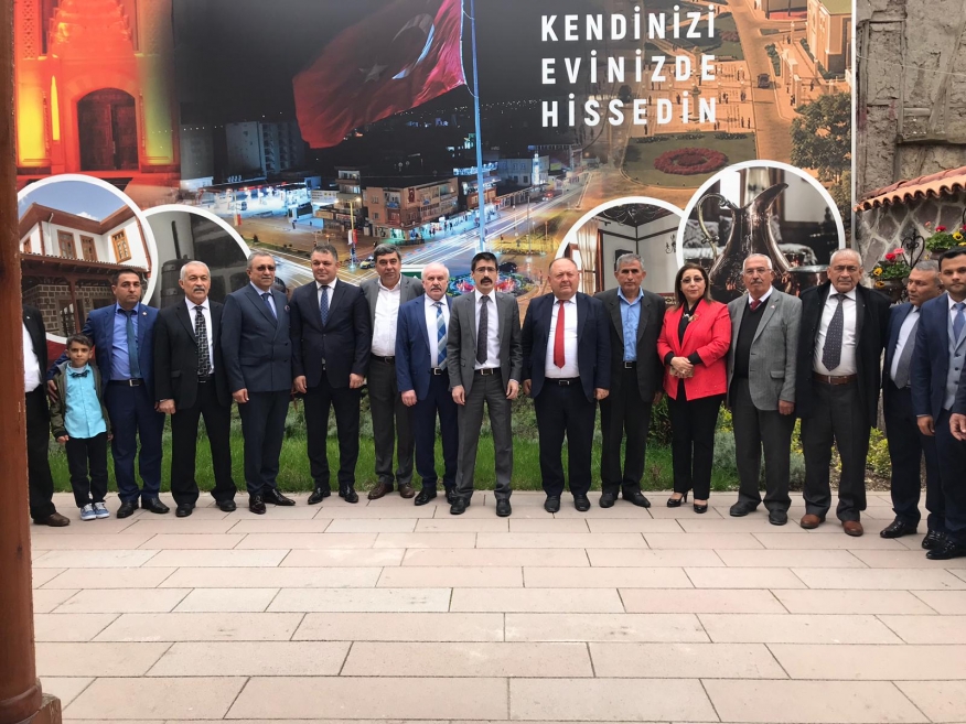 Kadirli Belediye Başkanı Sayın Ömer Tarhan ve Belediye Meclis Üyeleri, MHP Kadirli İlçe Başkanı Sayın Ahmet Gülden ve İlçe Yönetimi Vakfımızı Ziyaret Ettiler
