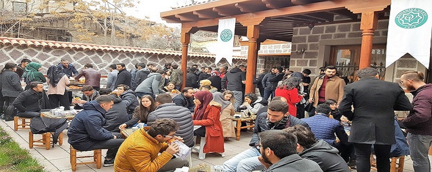 Osmaniye Vakfı&#039;nda Sucuk Ekmek Günü